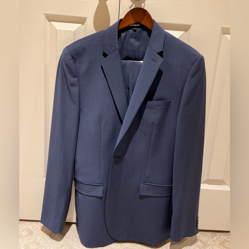Express Men’s Designer 2-piece Suit, Navy Blue, 42R, Slim Fit, New W/O Tags